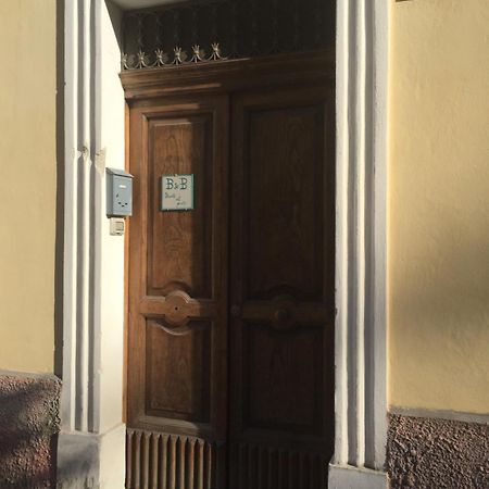 Apartmán Fronte Al Porto Salerno Exteriér fotografie