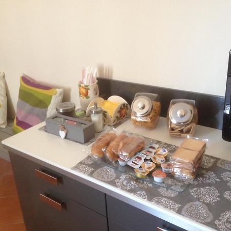 Apartmán Fronte Al Porto Salerno Exteriér fotografie