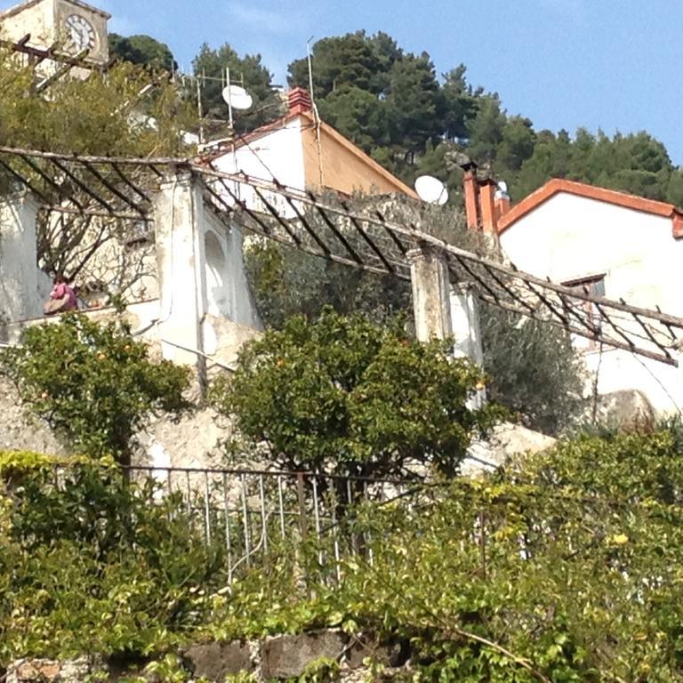 Apartmán Fronte Al Porto Salerno Exteriér fotografie