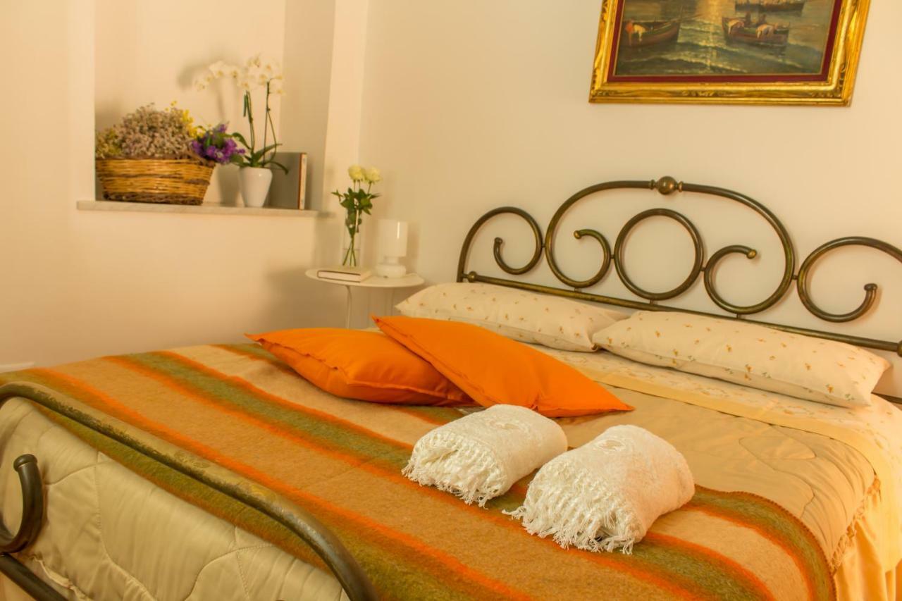 Apartmán Fronte Al Porto Salerno Exteriér fotografie