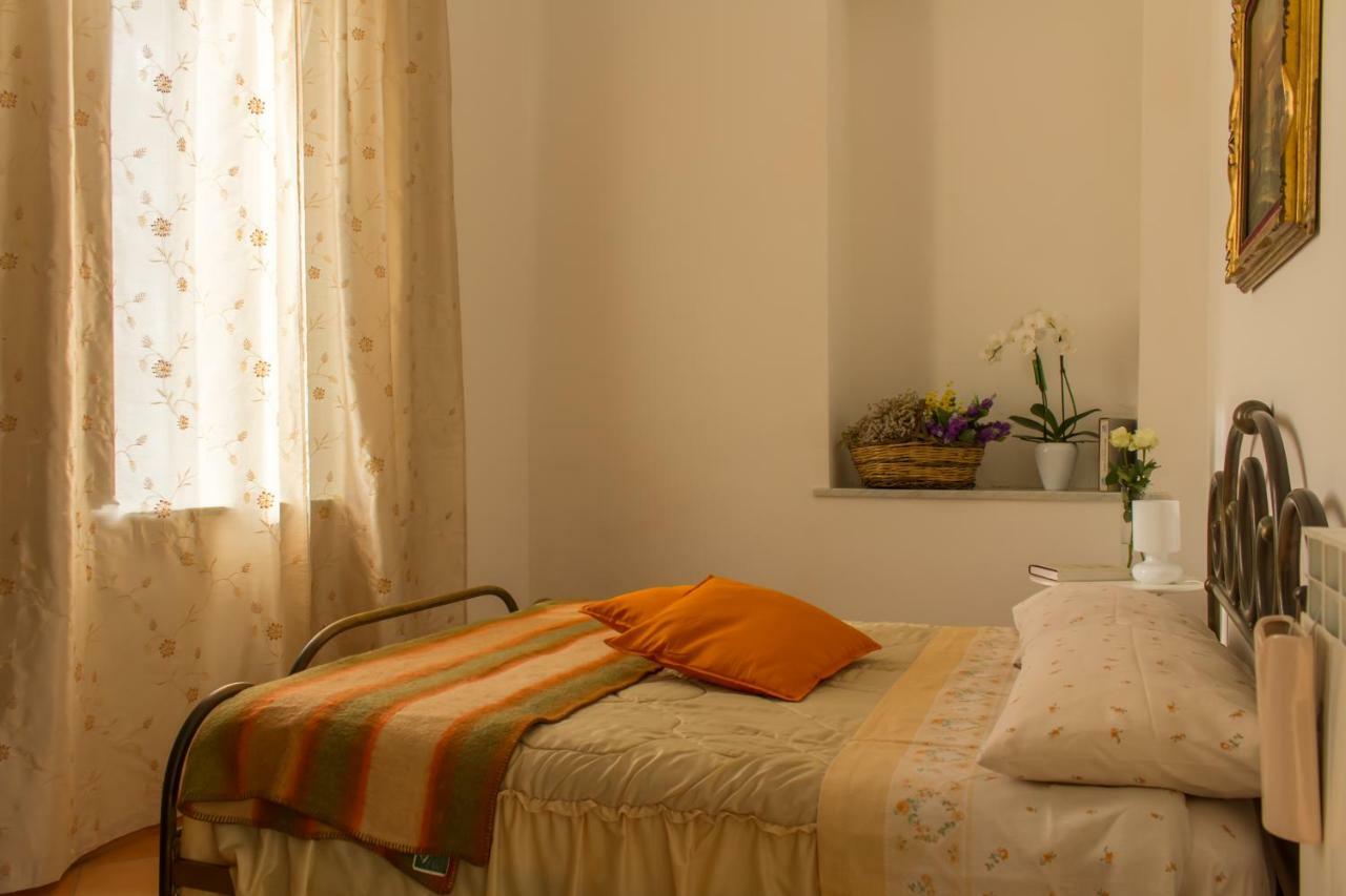 Apartmán Fronte Al Porto Salerno Exteriér fotografie