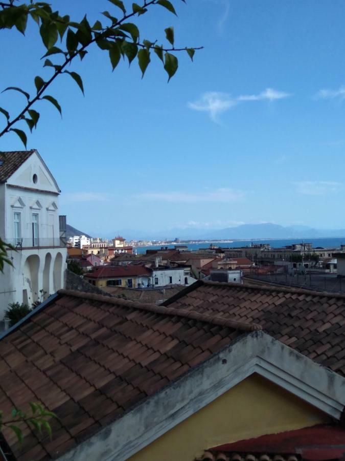 Apartmán Fronte Al Porto Salerno Exteriér fotografie