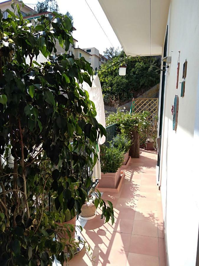 Apartmán Fronte Al Porto Salerno Exteriér fotografie